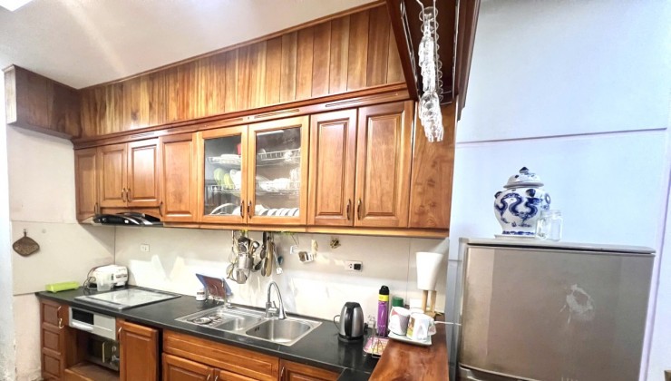 Cho thuê Ở NHÓM 4 NGƯỜI, HỘ GĐ căn hộ CC Nàng Hương Nguyễn Trãi, DT 100m2 - 3PN - 2WC